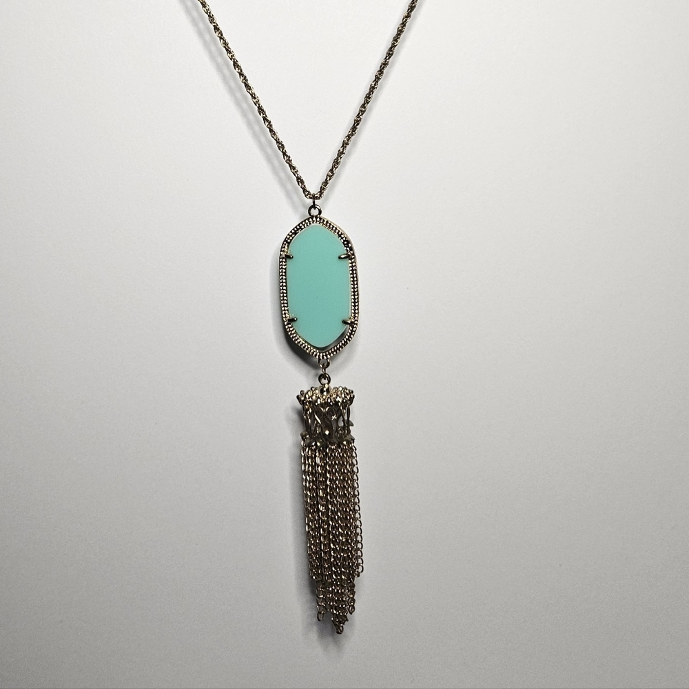Elegant Gold and Turquoise Pendant Necklace